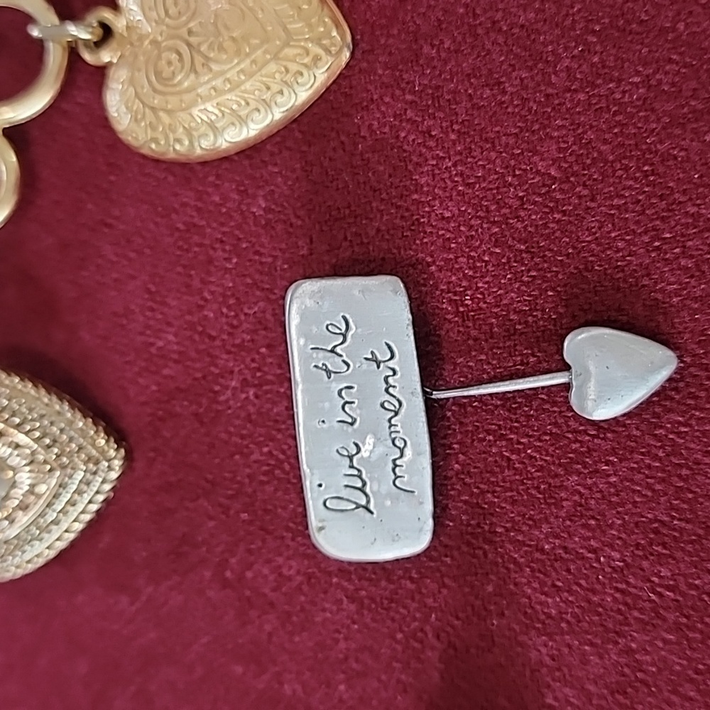 Vintage Miscellaneous Heart Brooches Pins Jewelry - Picture 5 of 9